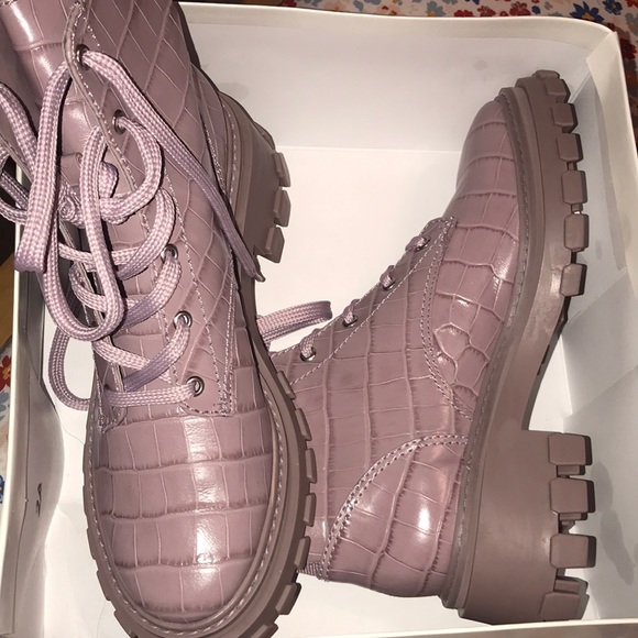 💥NWB💥Schutz Women’s Orly Croc-Embossed Combat Boot Sz. 10 - Picture 12 of 13